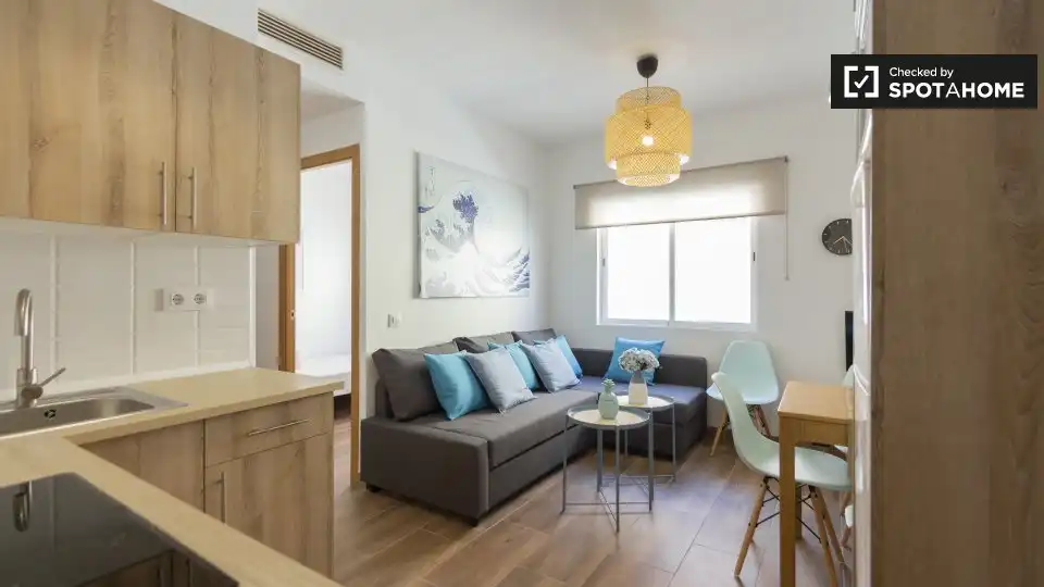 Living room of Flat for rent in Madrid  with Air Conditioner, Heating and Furnished