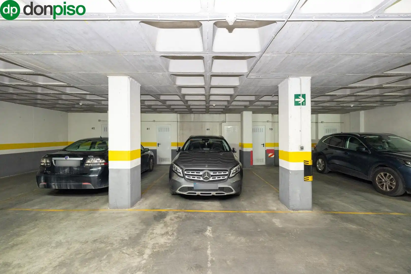 Parking of Flat for sale in Granada  with Air Conditioner, Heating and Terrace