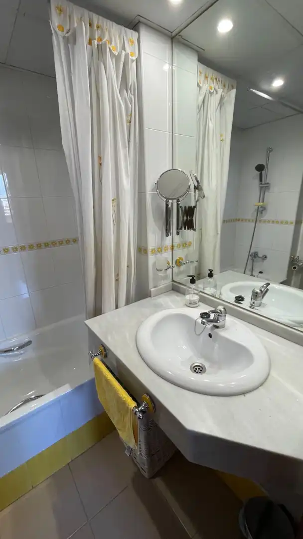 Badezimmer von Wohnung zum Verkauf in Córdoba mit Klimaanlage und Terrasse