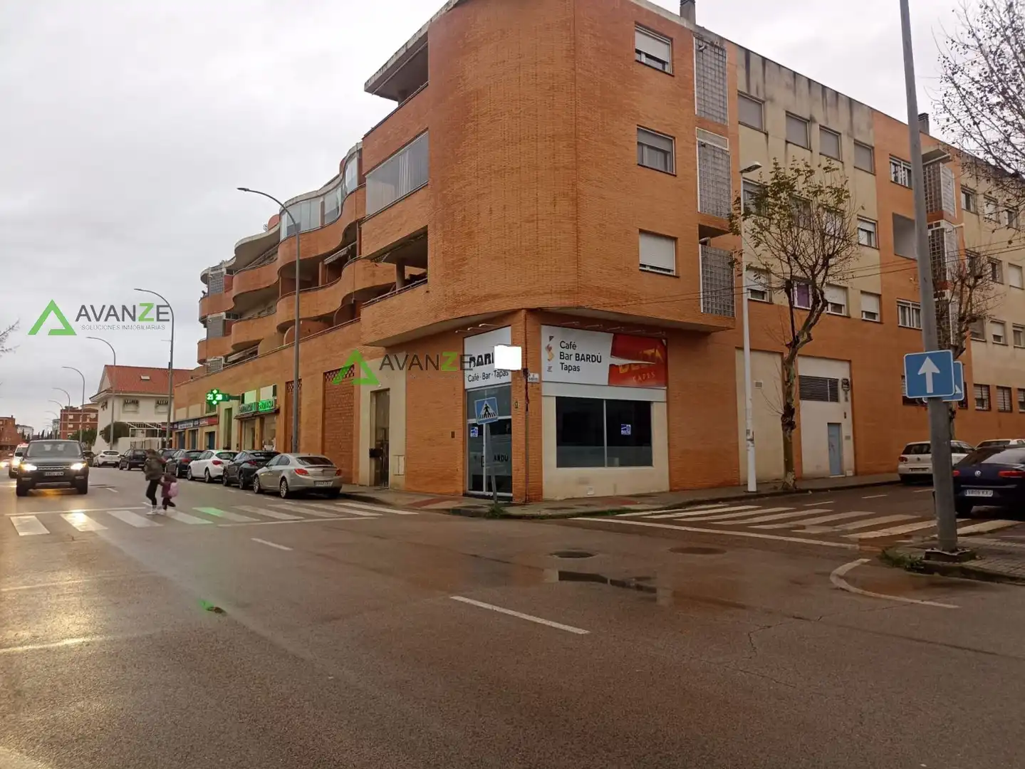 Local commercial à louer à Sur