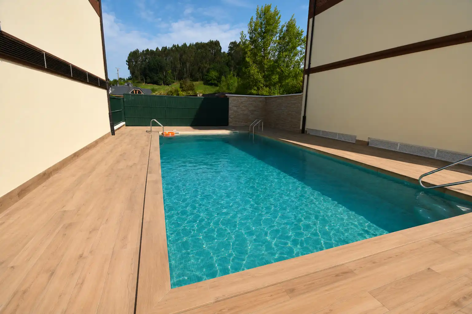Schwimmbecken von Maisonette zum Verkauf in Limpias mit Heizung, Parkett und Terrasse