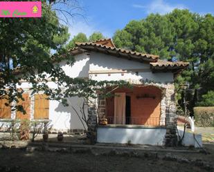 Vista exterior de Casa o xalet en venda en Calatayud amb Terrassa i Piscina