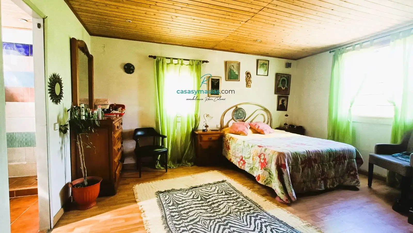 Dormitori de Finca rústica en venda en Castellet i la Gornal amb Calefacció, Jardí privat i Alarma