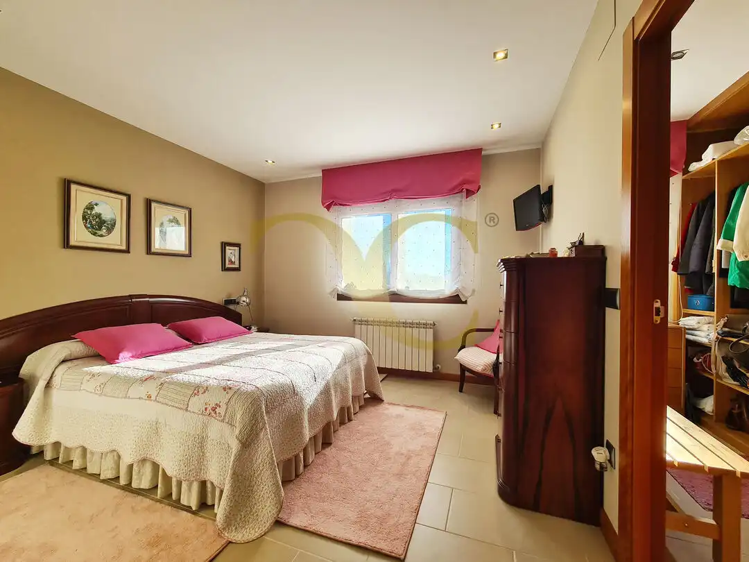 Habitación de Casa o chalet en venta en Siero con Calefacción, Terraza y Trastero
