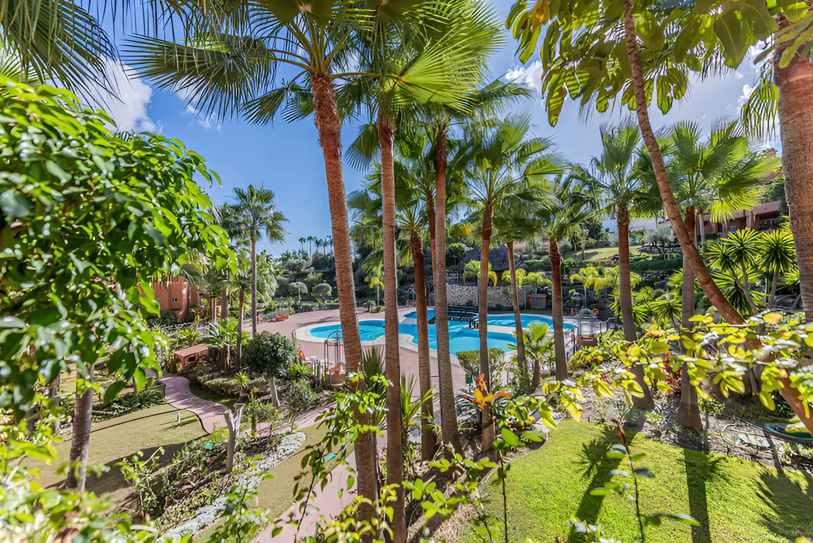 Apartament amb piscina en venda a Nueva Andalucía, imagen 18