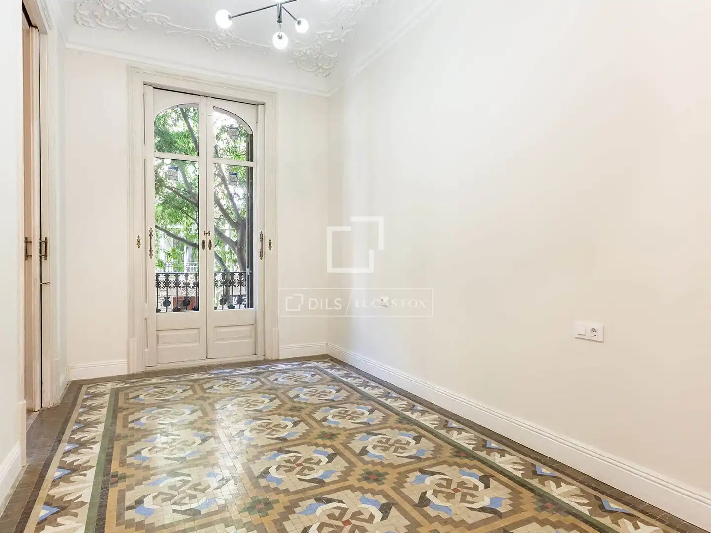 Exterior view of Flat for sale in Barcelona  with Air Conditioner, Private garden and Terrace