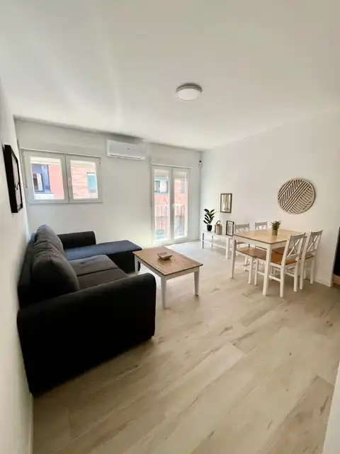 Sala d'estar de Apartament en venda en Coslada amb Aire condicionat, Calefacció i Moblat