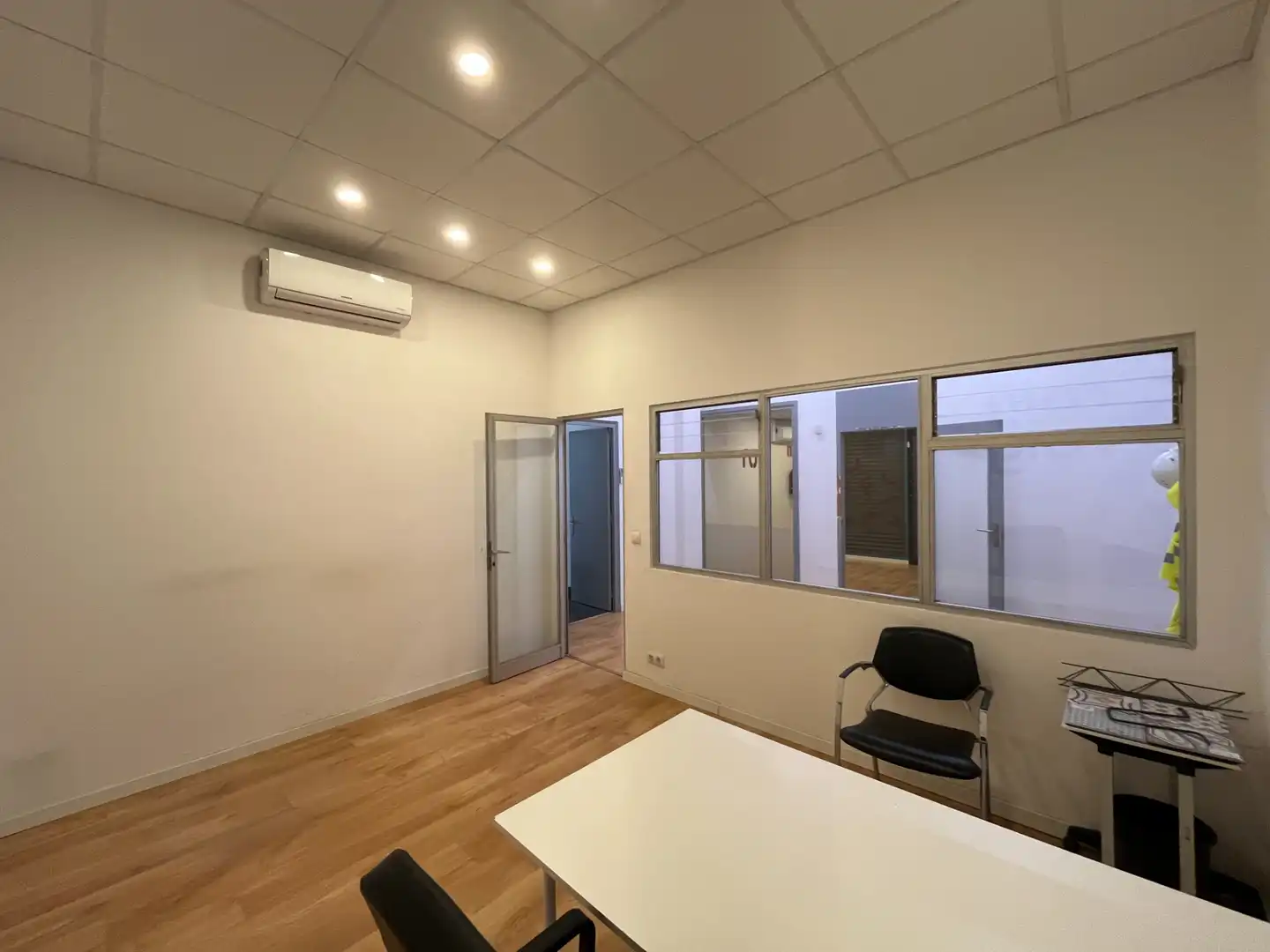 Local de alquiler en Girona con Aire acondicionado