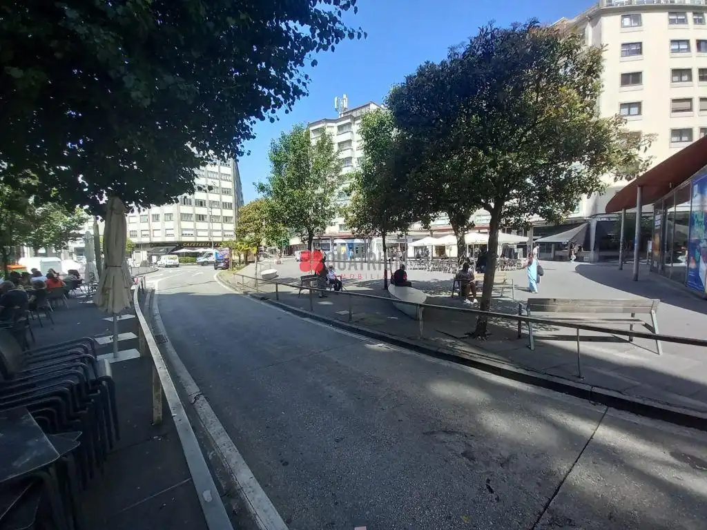 Exterior view of Commercial properties for transfer in Santiago de Compostela   with Air Conditioner