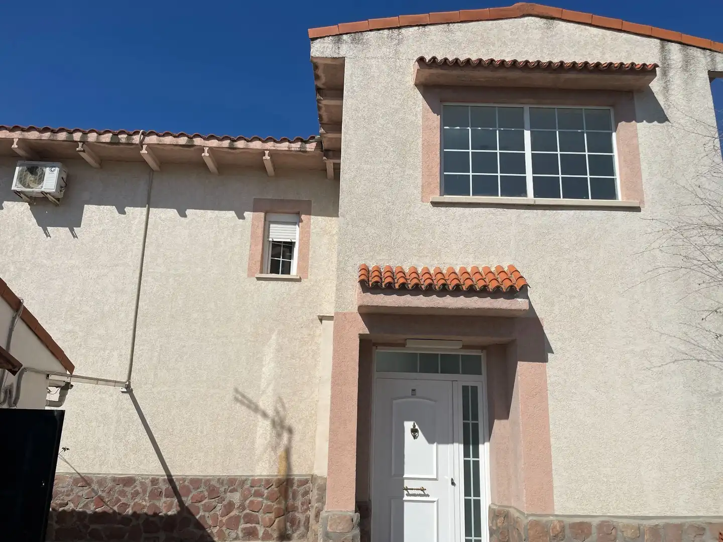 Vista exterior de Casa o chalet en venta en Colmenar de Oreja con Aire acondicionado, Calefacción y Jardín privado