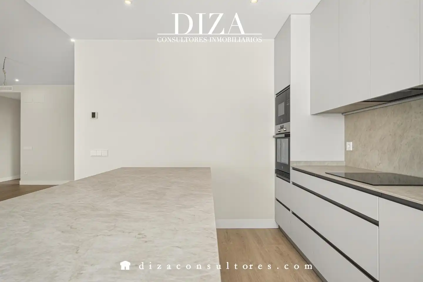 Flat for rent in Calle de Ibiza, Ibiza de Madrid