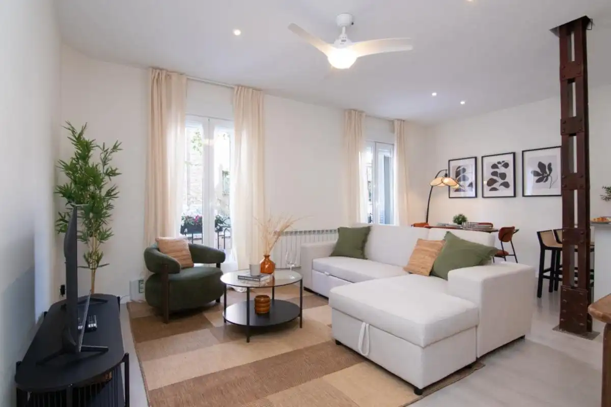 Wohnzimmer von Wohnungen zur Miete in Madrid mit Klimaanlage, Heizung und Möbliert