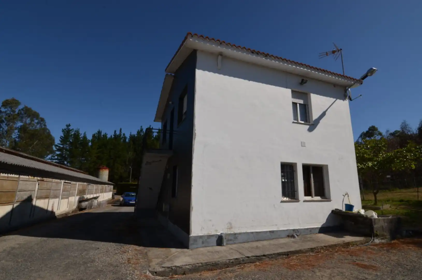 Vista exterior de Casa o chalet en venta en Coirós con Trastero, Balcón y Internet