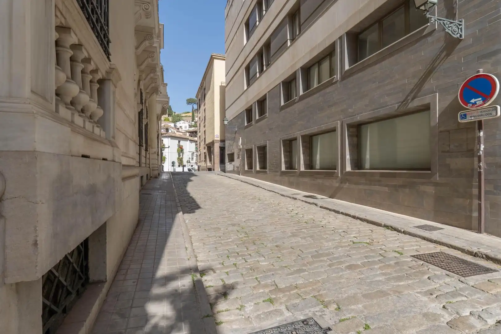 Vista exterior de Garatge en venda en Granada