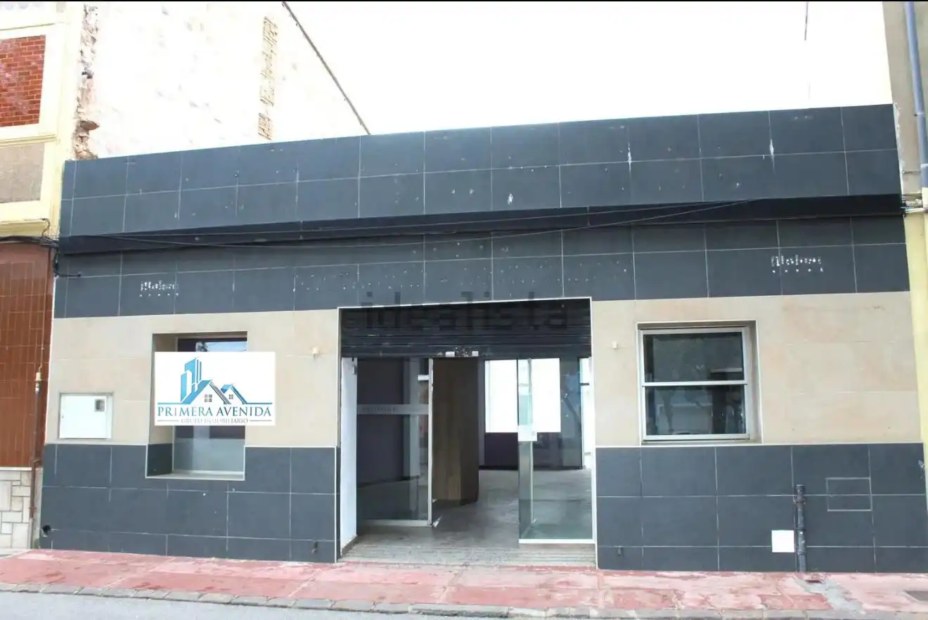 Local commercial à vendre à Albereda Escultor Ramon Inglés