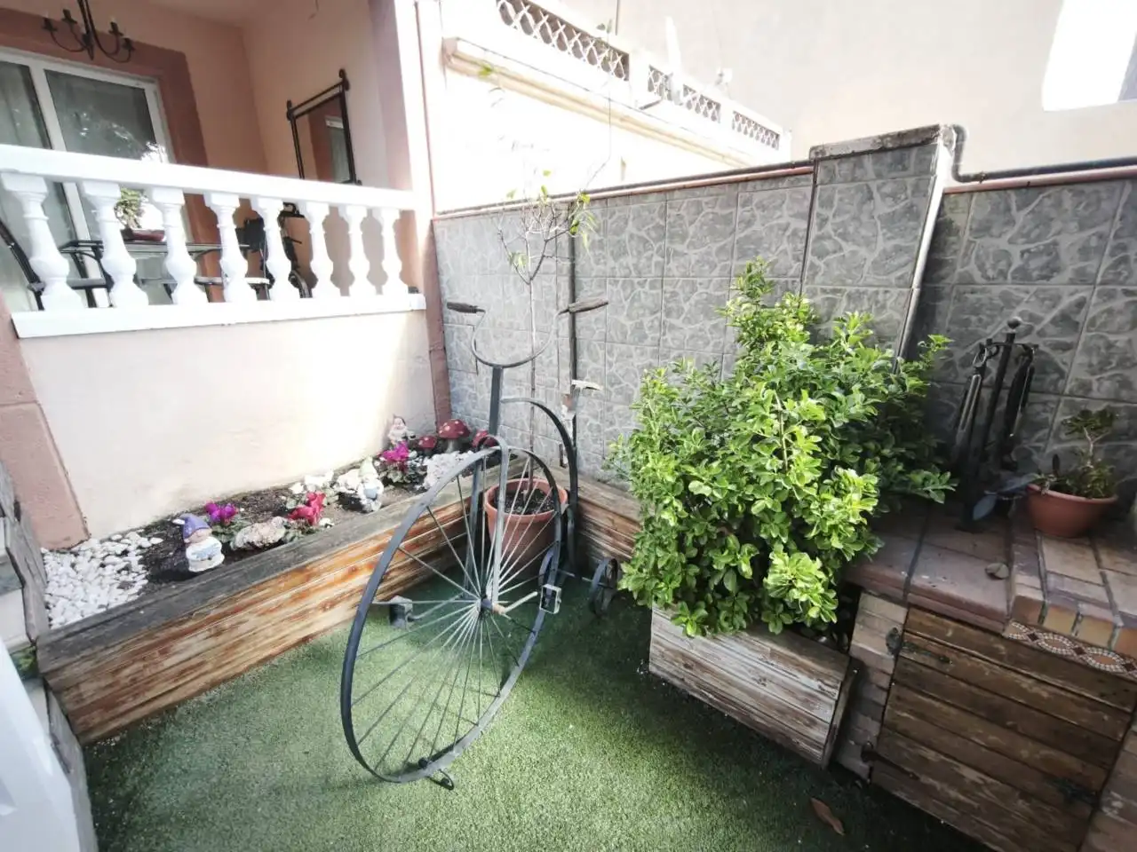 Terraza de Casa o chalet en venta en Santa Coloma de Gramenet con Aire acondicionado, Jardín privado y Parquet