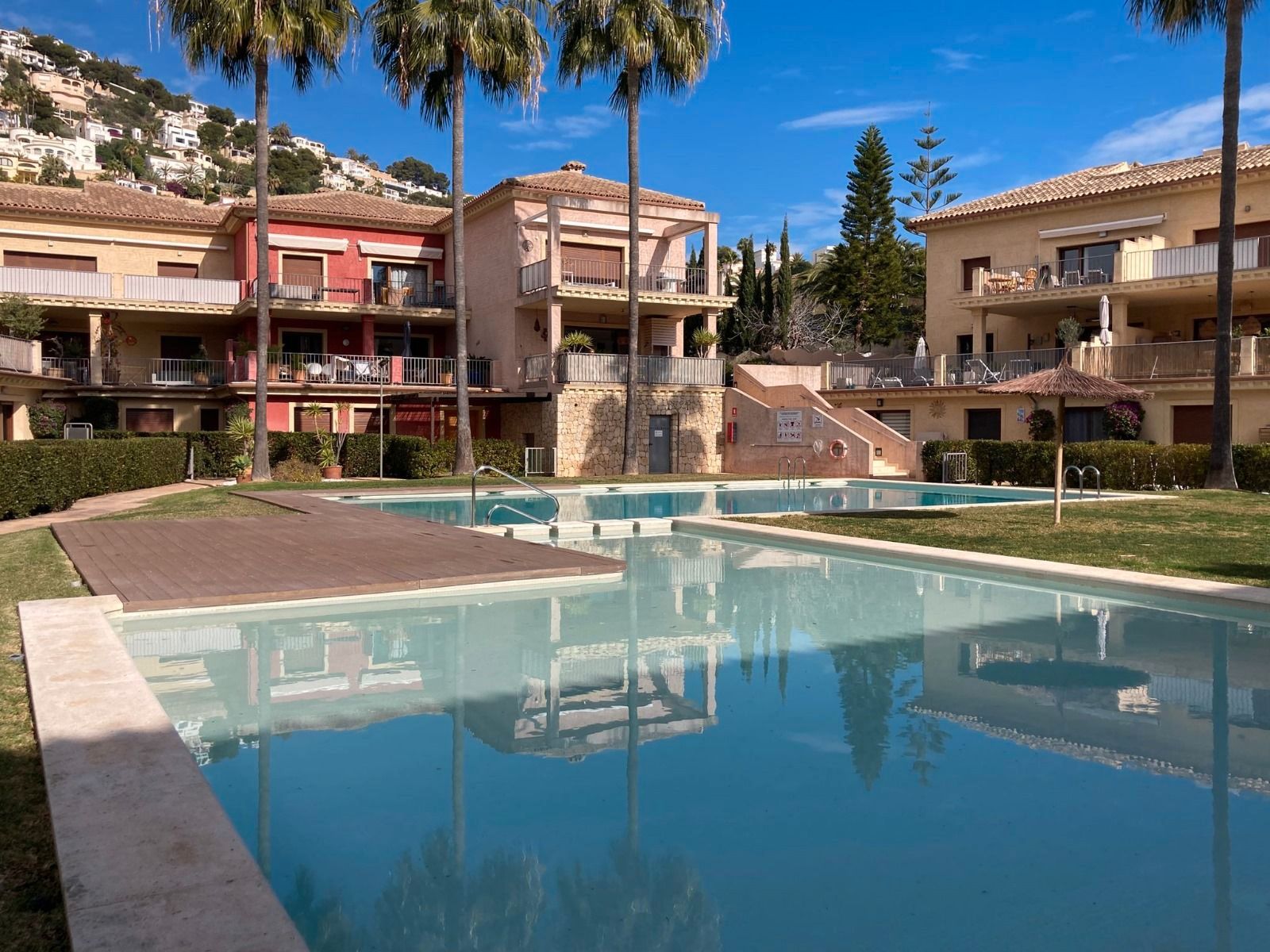 Vista exterior de Apartament en venda en Benissa amb Aire condicionat, Terrassa i Traster