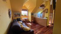 Wohnzimmer von Dachboden zum verkauf in Ribamontán al Mar mit Heizung und Parkett