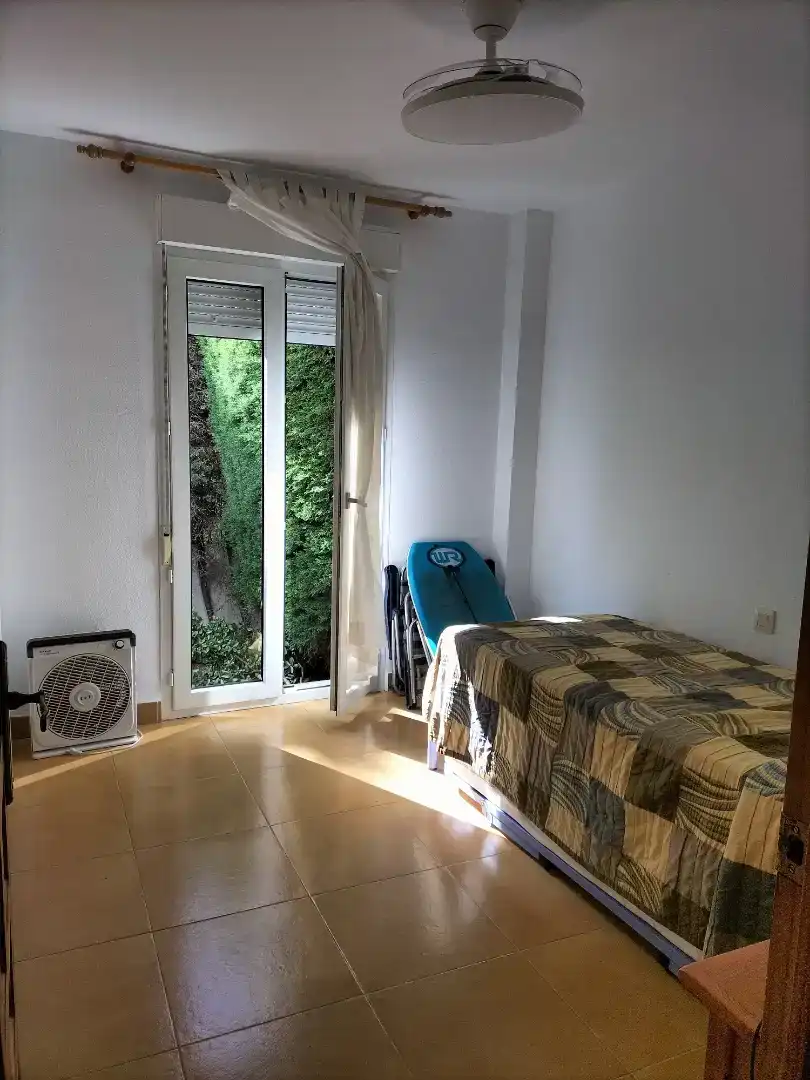 Dormitori de Pis de lloguer en Zahara de los Atunes amb Aire condicionat, Piscina i Moblat