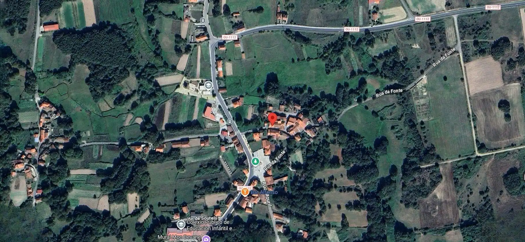 Außenansicht von Einfamilien-Reihenhaus zum Verkauf in Os Blancos  mit Heizung