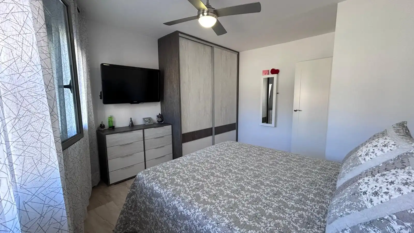 Habitación de Planta baja en venta en Sant Boi de Llobregat con Trastero y Piscina
