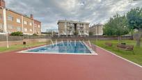 Piscina de Casa adosada en venda en Gavà amb Aire condicionat, Calefacció i Jardí privat
