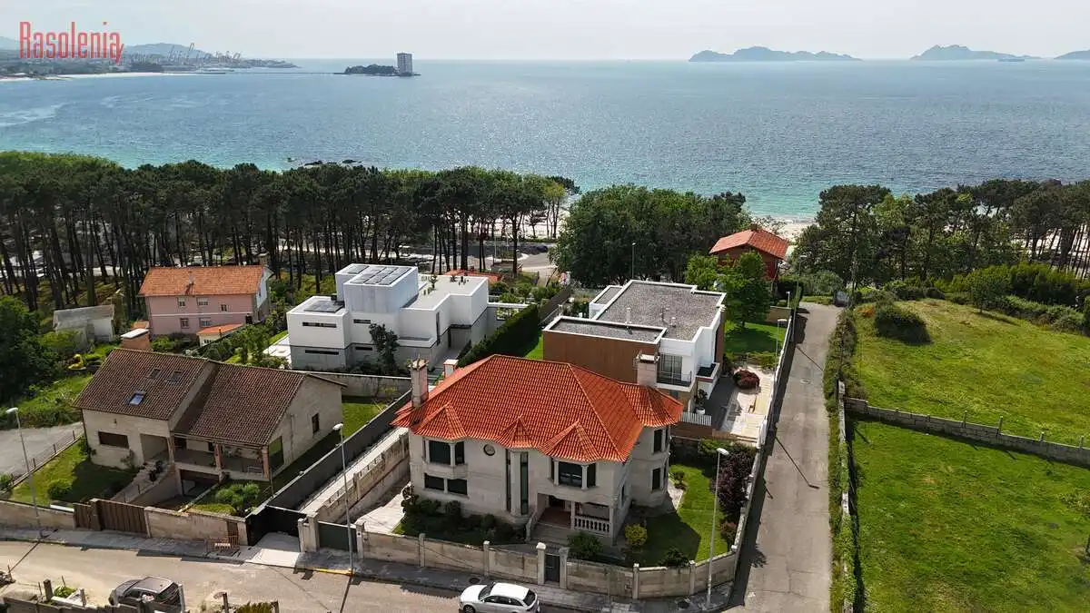 Exterior view of Houses for sale in Vigo   with Heating, Private garden and Terrace