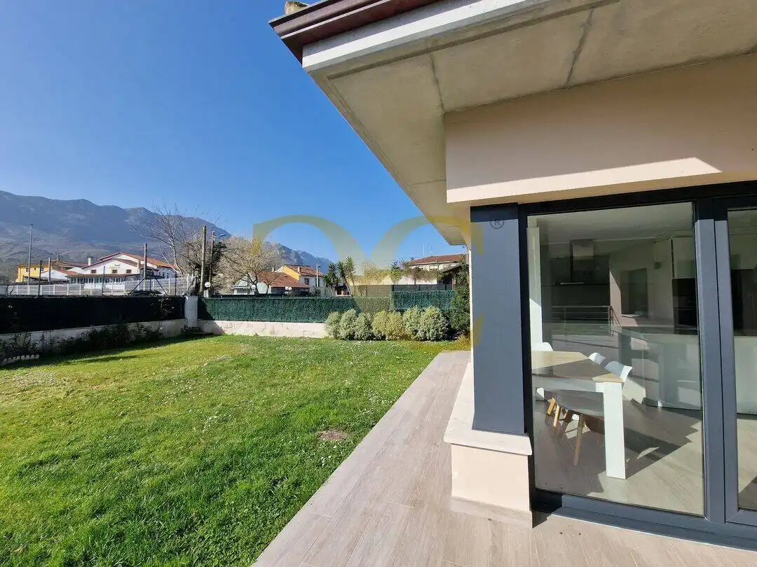 Terrassa de Casa o xalet en venda en Llanes amb Calefacció, Jardí privat i Terrassa