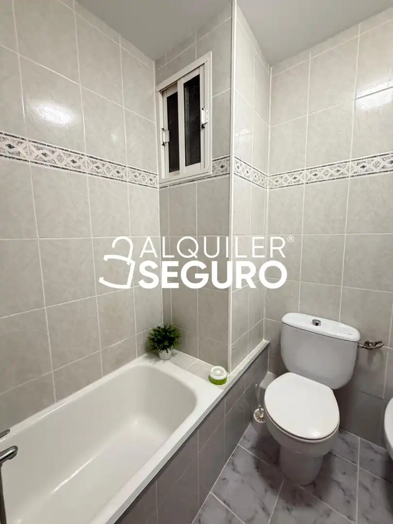 Bathroom of Flat for rent in Castellón de la Plana / Castelló de la Plana