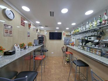 Local comercial en venda a Calle Velilla 9
