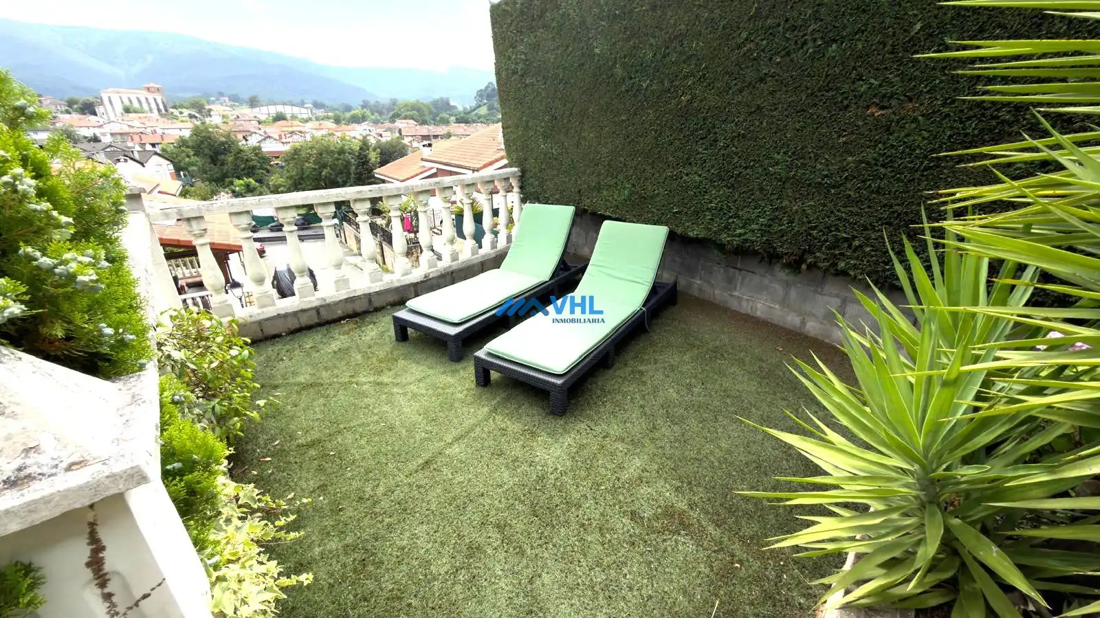 Terrace of Houses for sale in Castro-Urdiales  with Heating, Private garden and Balcony