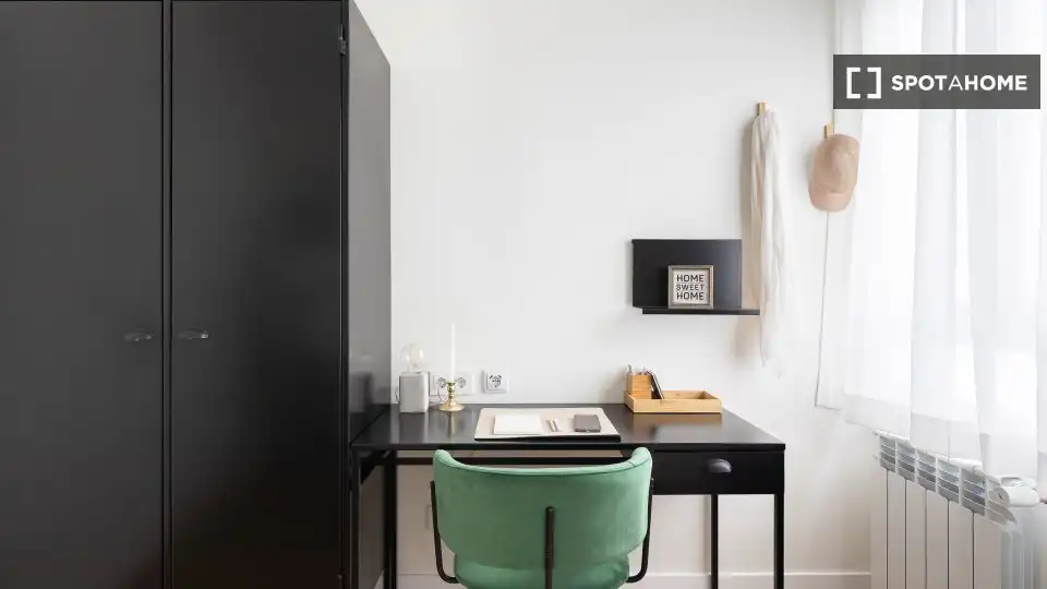 Schlafzimmer von Wohnung zur untervermieten in Bilbao  mit Klimaanlage, Terrasse und Möbliert