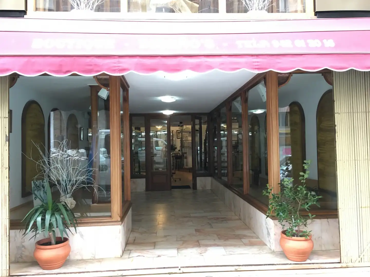 Business premises for sale in Calle Emperador 8, imagen 2