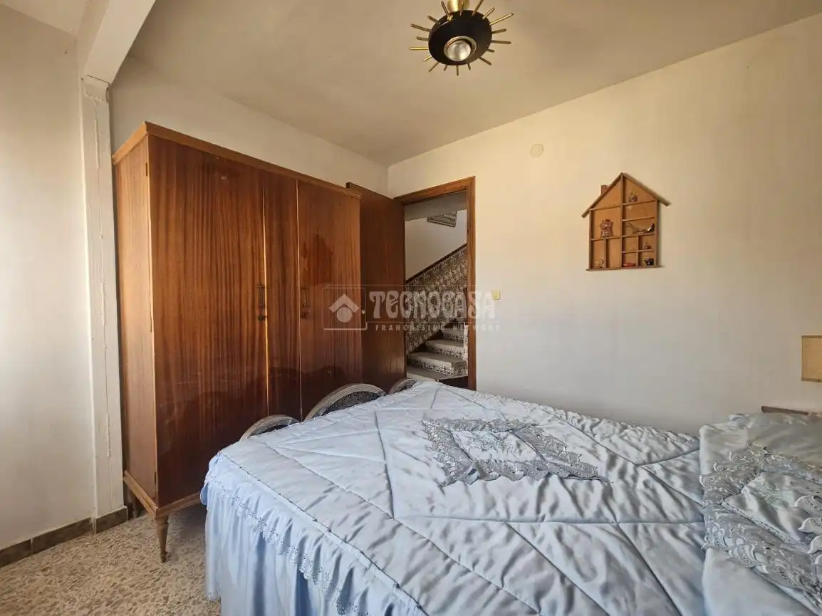 Dormitori de Casa adosada en venda en Espinoso del Rey amb Terrassa