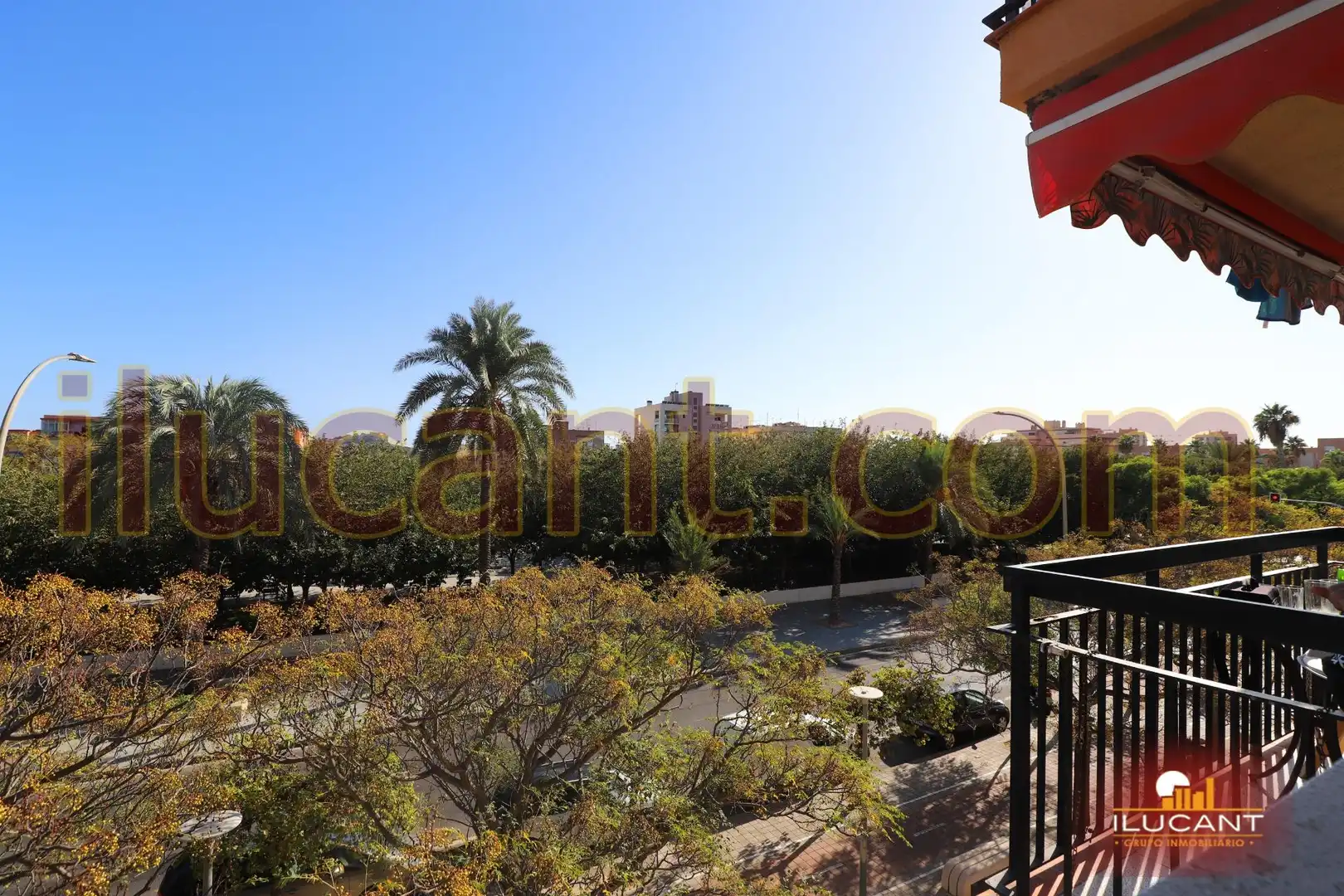 Terrassa de Pis en venda en Alicante / Alacant amb Aire condicionat, Moblat i Balcó