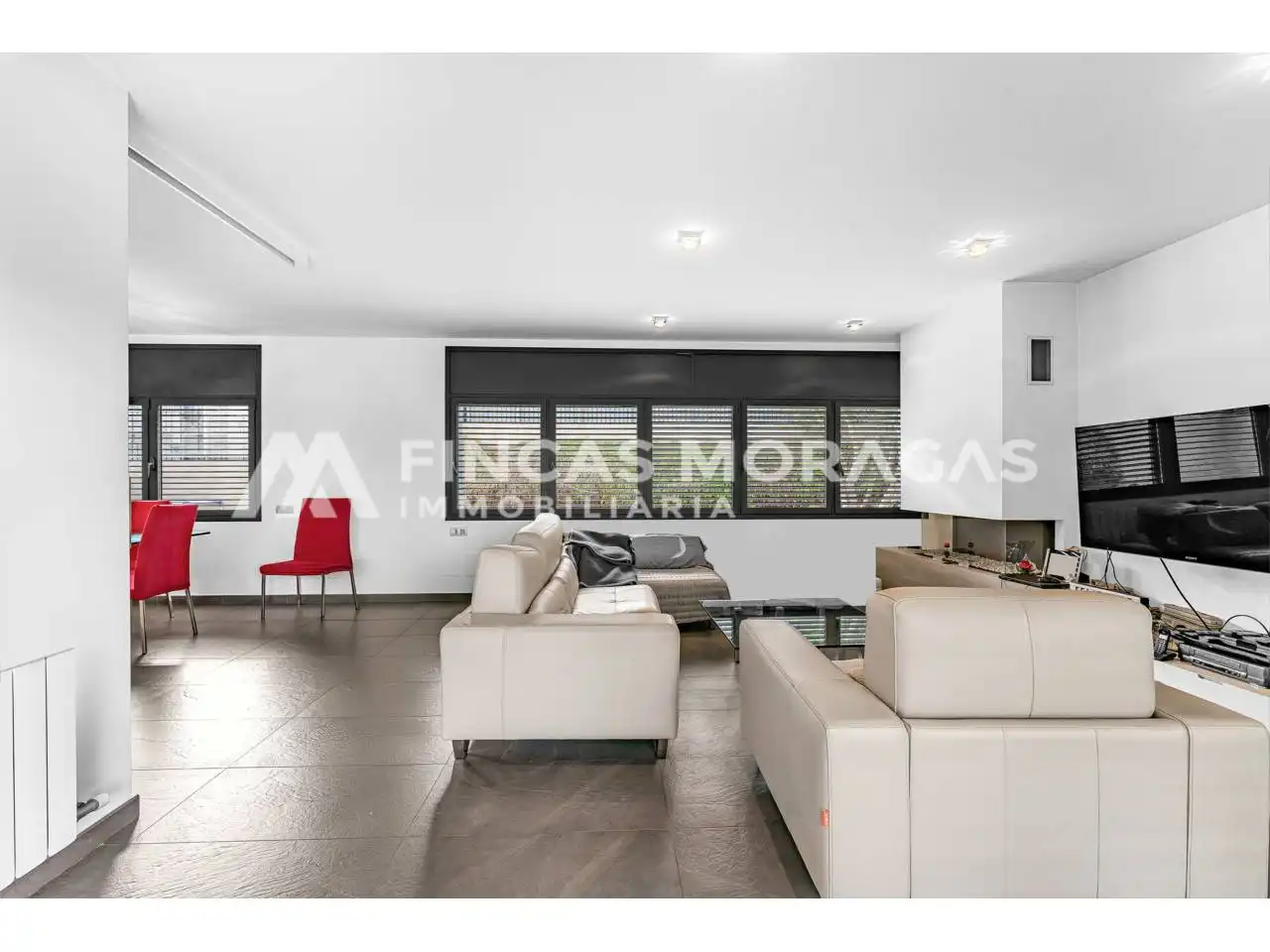 Living room of Houses for sale in Sant Cugat del Vallès  with Air Conditioner, Heating and Private garden