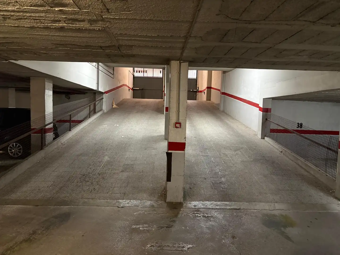 Garage zum Verkauf in Passatge Llevant, Ensanche - Río Júcar