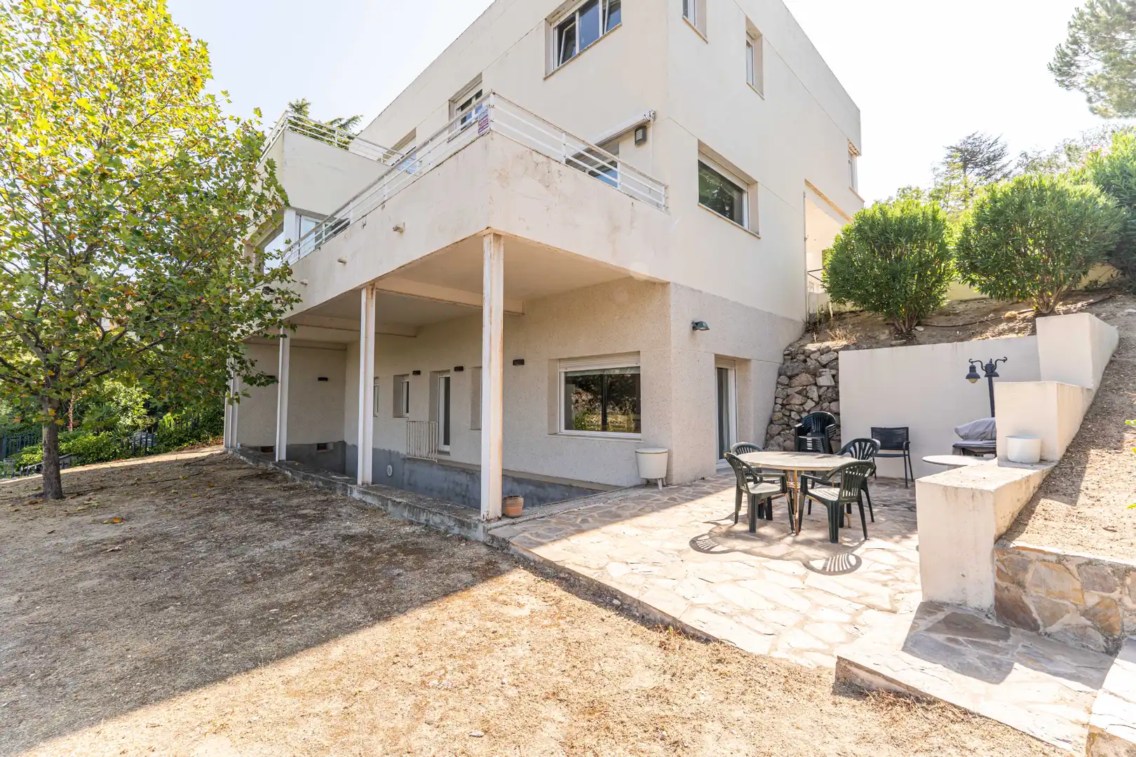 Vista exterior de Casa o xalet en venda en Torrelodones amb Calefacció, Jardí privat i Parquet
