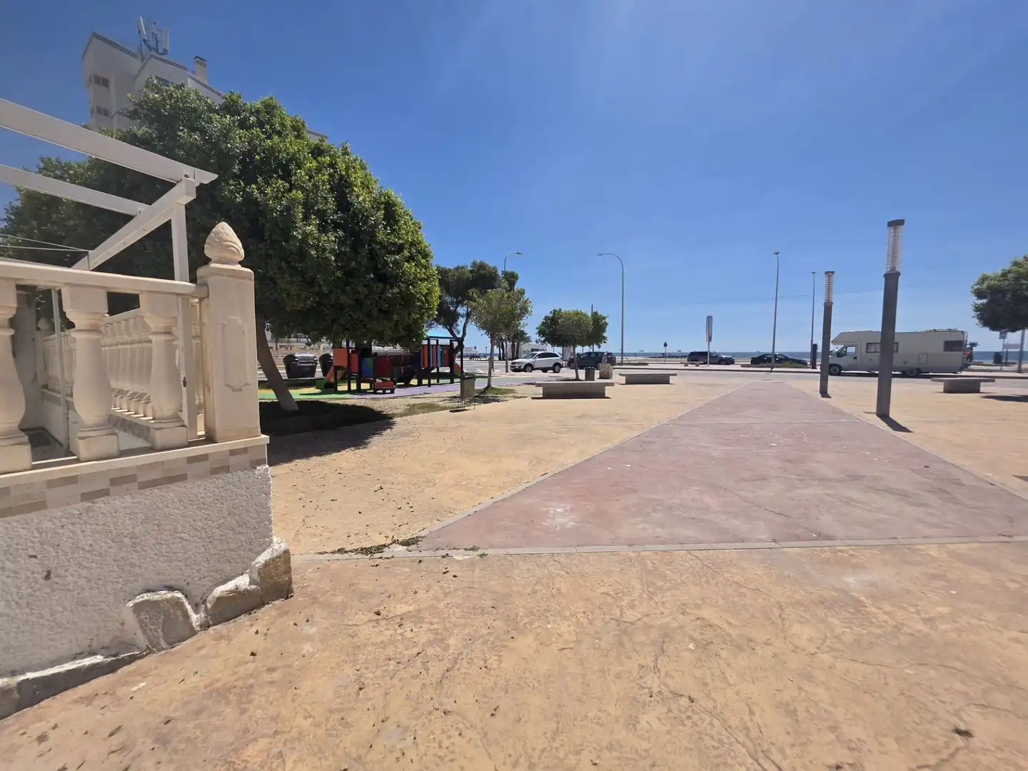 Außenansicht von Maisonette zum Verkauf in Santa Pola mit Klimaanlage, Terrasse und Möbliert