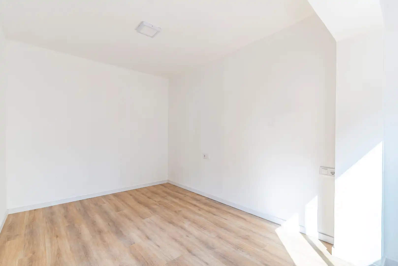 Bedroom of Flat for sale in L'Hospitalet de Llobregat  with Air Conditioner, Heating and Parquet flooring