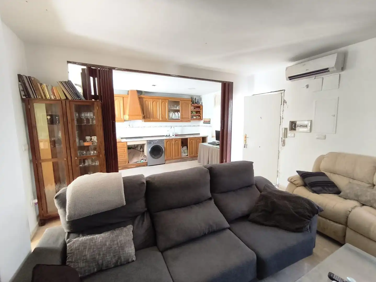 Wohnzimmer von Dachboden zum Verkauf in Atarfe mit Klimaanlage und Terrasse