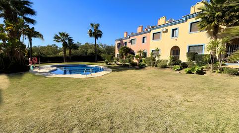 Foto 5 de Casa adosada en venda a La Duquesa, Málaga