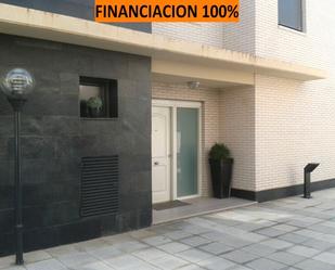 Exterior view of Single-family semi-detached for sale in  Zaragoza Capital  with Air Conditioner, Heating and Terrace