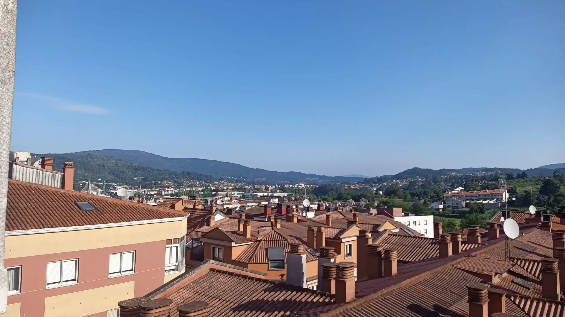 Exterior view of Apartments for sale in Pontevedra Capital   with Heating, Parquet flooring and Terrace