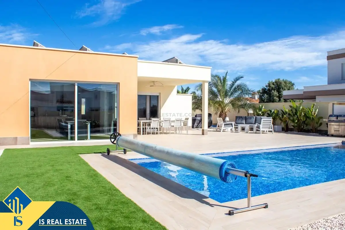Villa mit Garten zum Verkauf in Zona Carrefour - Urbanizaciones