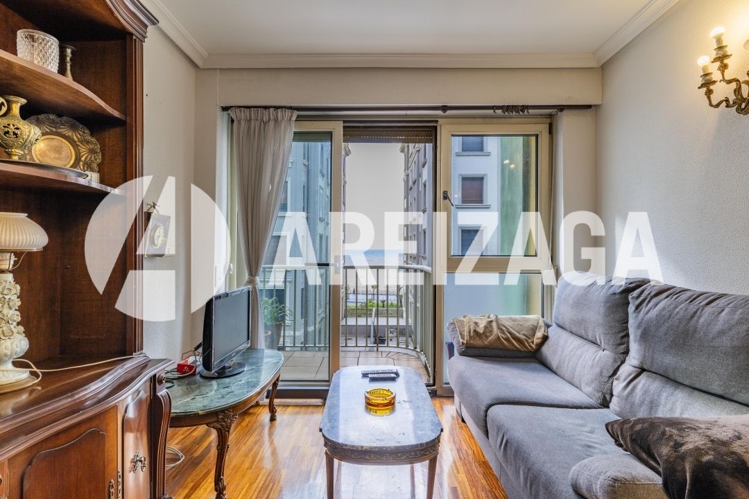 Bedroom of Flat for sale in Donostia - San Sebastián   with Heating, Terrace and Balcony