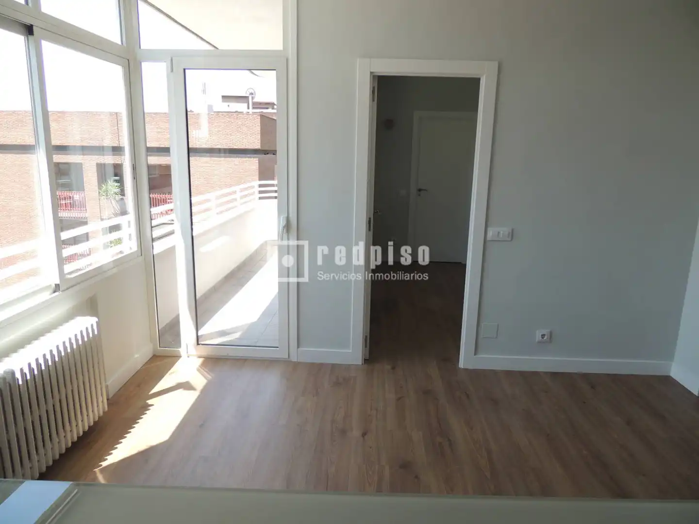 Dormitori de Apartament de lloguer en Madrid amb Aire condicionat, Calefacció i Terrassa