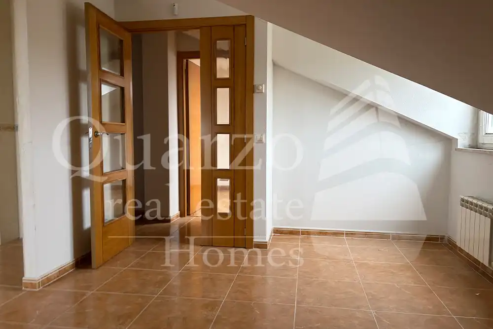 Piso en venta en Calle Real, Hontanares de Eresma