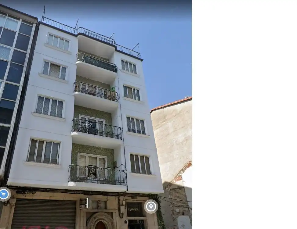 Außenansicht von Wohnung zum Verkauf in Ourense Capital 