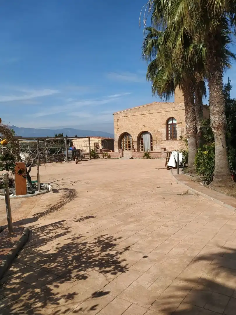 Vista exterior de Finca rústica en venda en La Ràpita amb Aire condicionat, Calefacció i Jardí privat